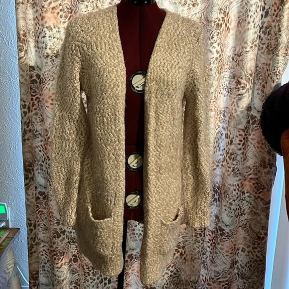Chelsea & Theodore Sweaters - Sweater